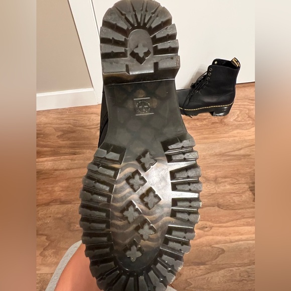 DOC MARTENS shriver hi womens Wyoming leather heeled boots - Picture 5 of 5